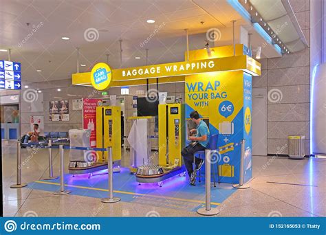 luggage wrapping schiphol